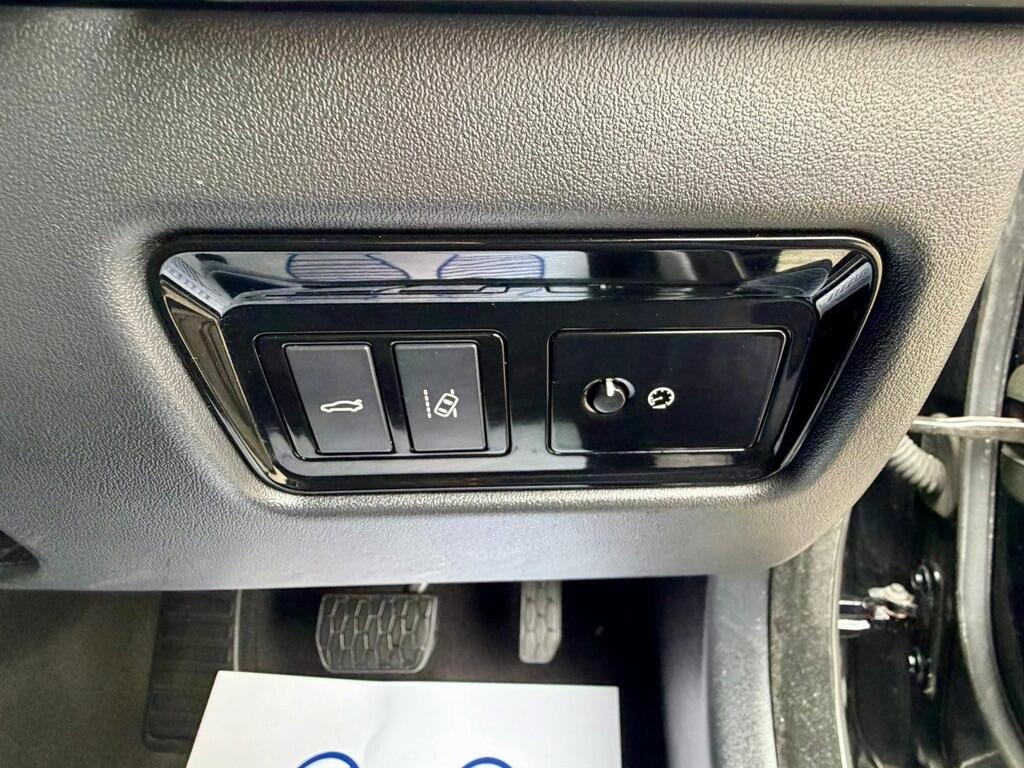 Used Jaguar XE 2017 for sale - 78058682: Photo 20