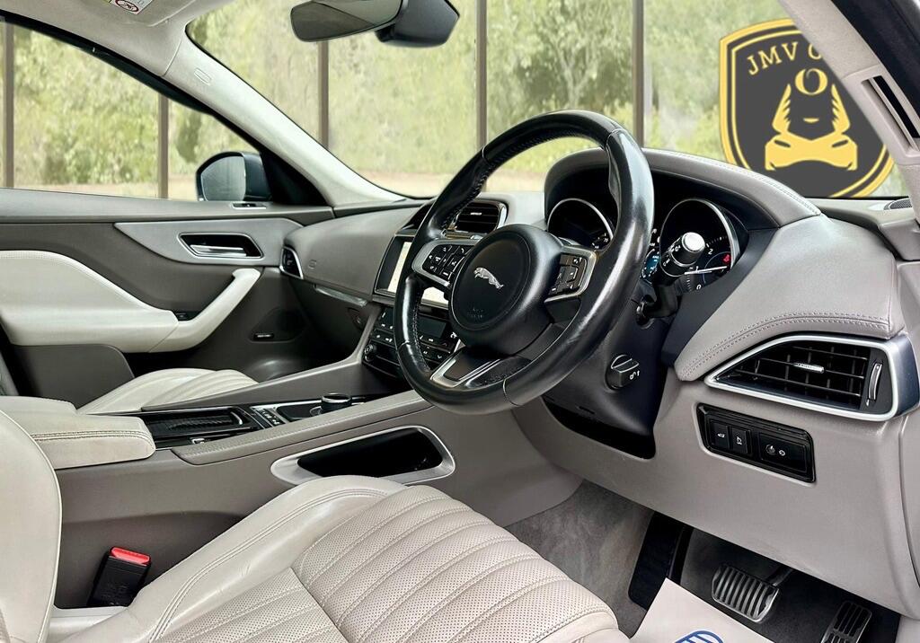 Used Jaguar F-Pace 2018 for sale - 76688572: Photo 10