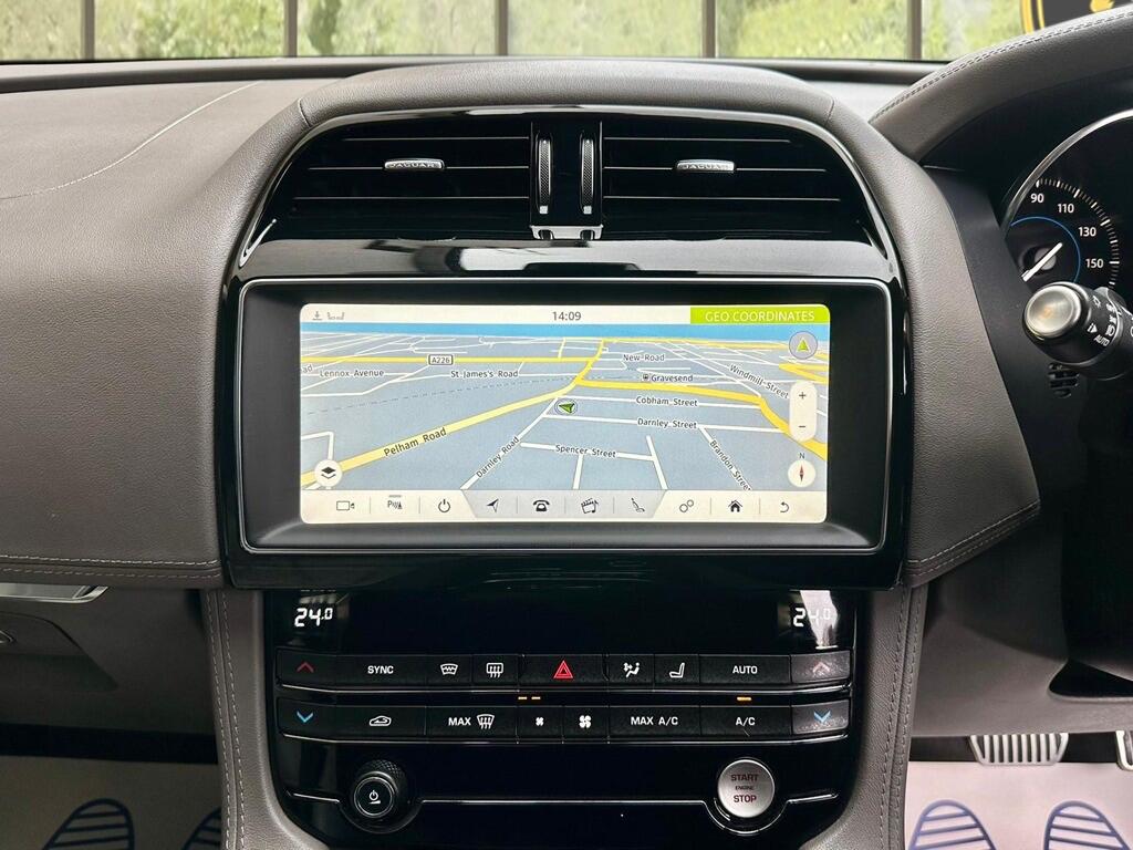 Used Jaguar F-Pace 2018 for sale - 76688572: Photo 15