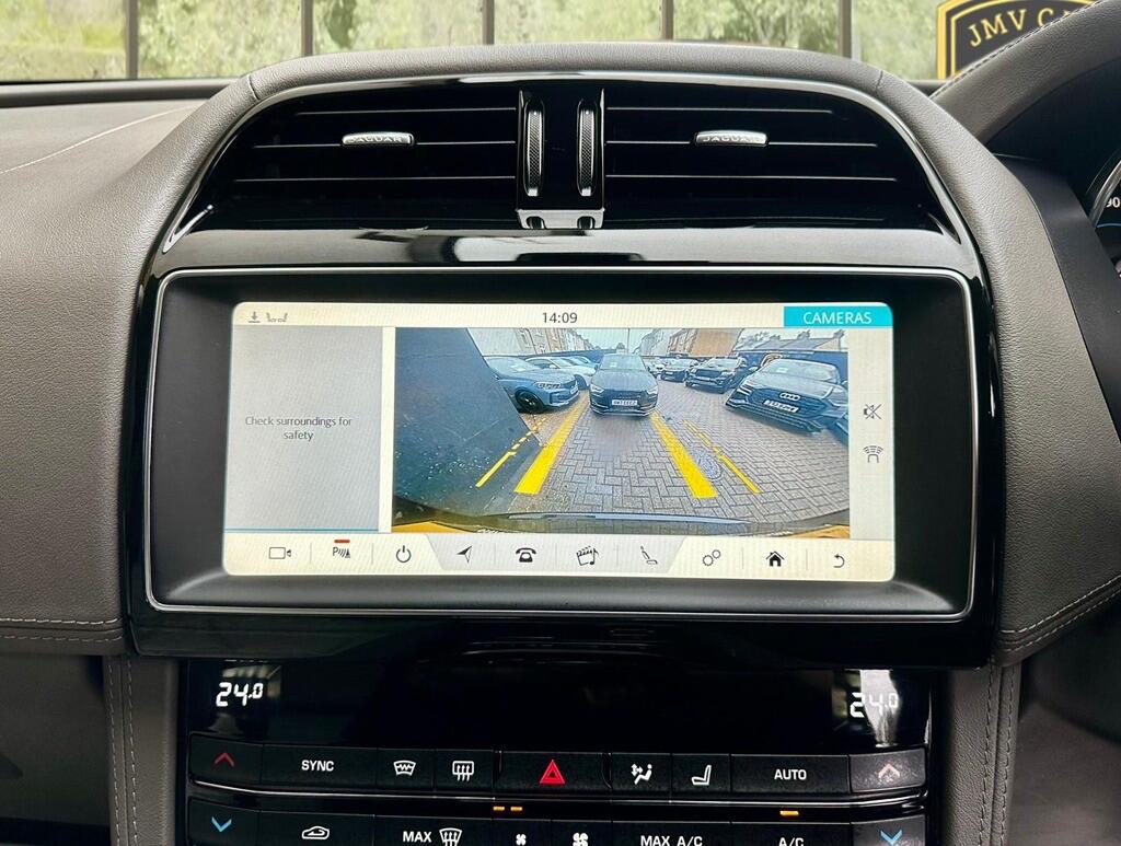 Used Jaguar F-Pace 2018 for sale - 76688572: Photo 16