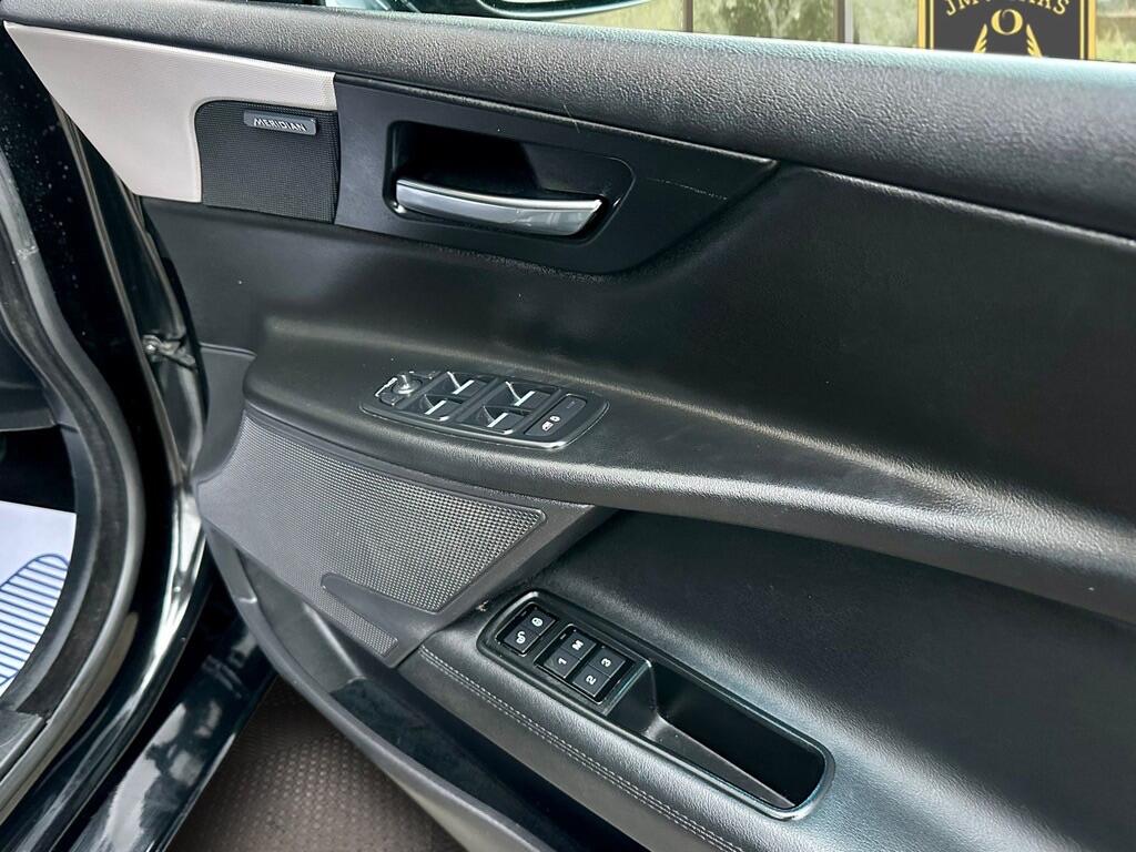 Used Jaguar XE 2017 for sale - 77612777: Photo 19