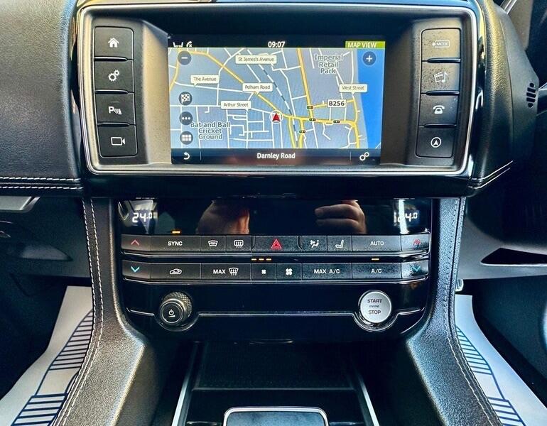 Used Jaguar F-Pace 2018 for sale - 77376137: Photo 19