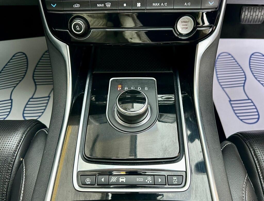 Used Jaguar XE 2017 for sale - 77637829: Photo 19