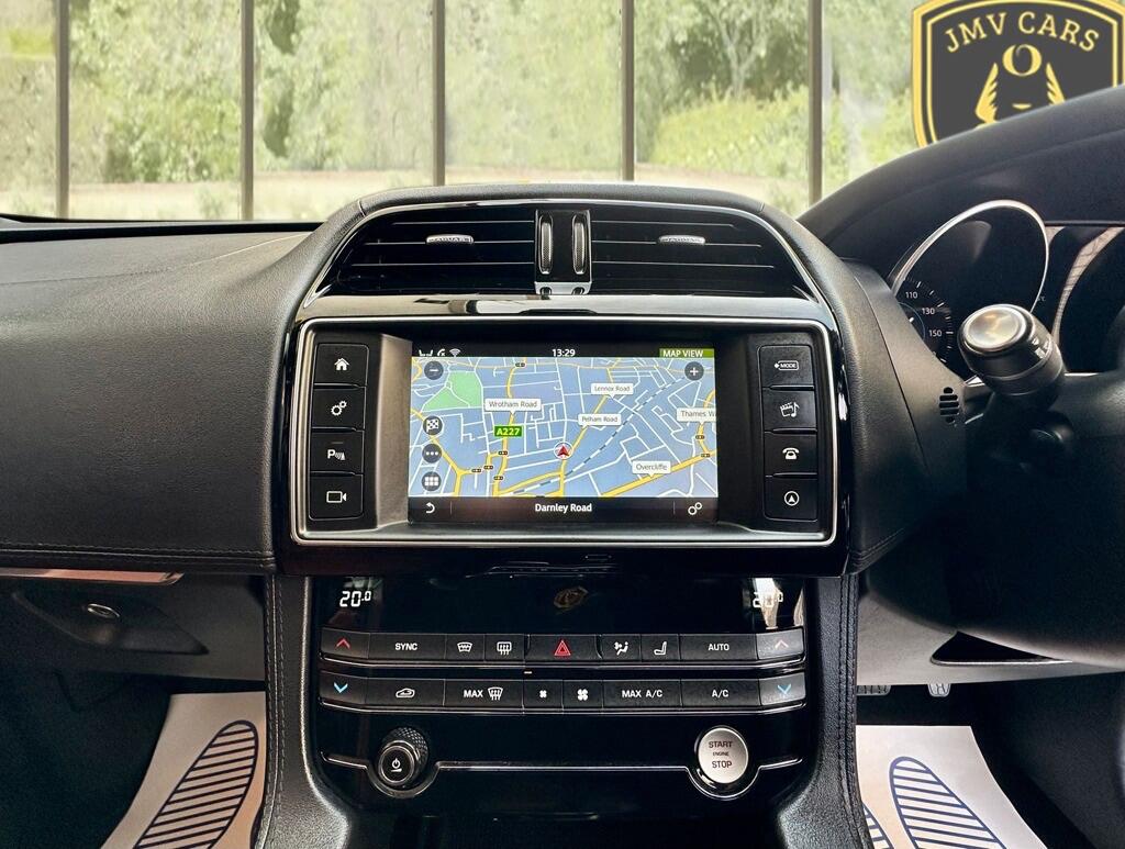 Used Jaguar F-Pace 2018 for sale - 76424408: Photo 16