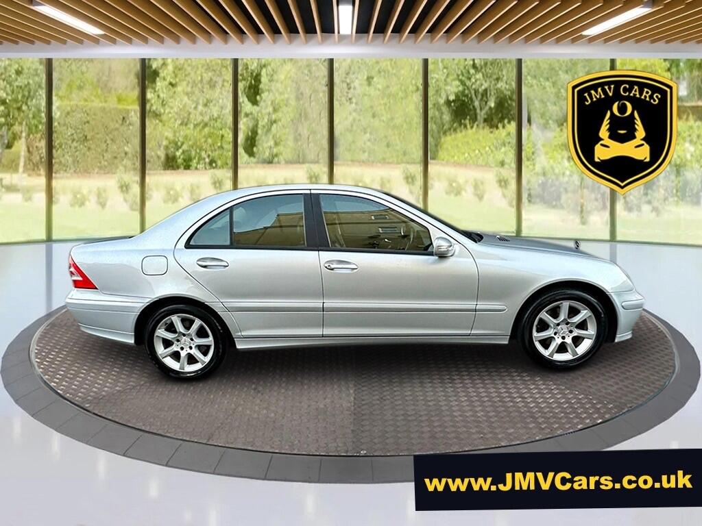 Used Mercedes-Benz C Class 2007 for sale - 76898655: Photo 2