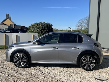 Used Peugeot 208 2020 for sale - 79259208: Photo