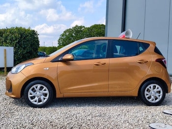 Used Hyundai i10 2017 for sale - 78402560: Photo