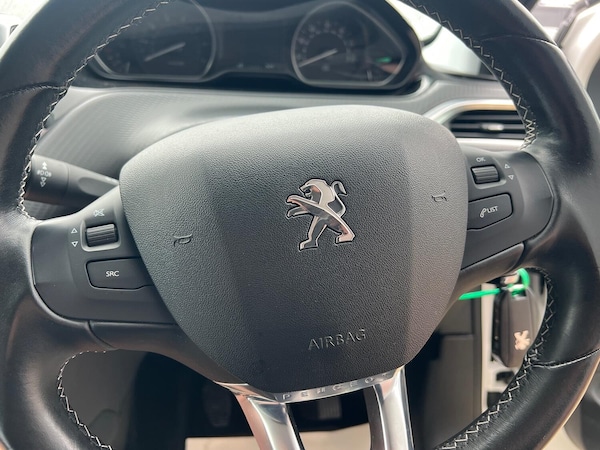 Used Peugeot 208 2019 for sale - 75538991: Photo 18