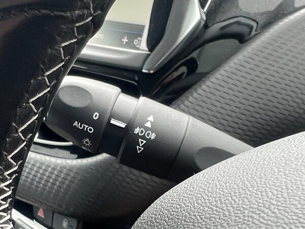 Used Peugeot 208 2019 for sale - 75538991: Photo 29