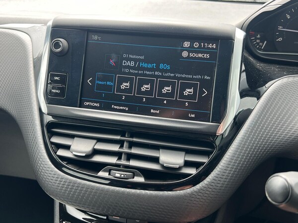 Used Peugeot 208 2019 for sale - 75538991: Photo 37