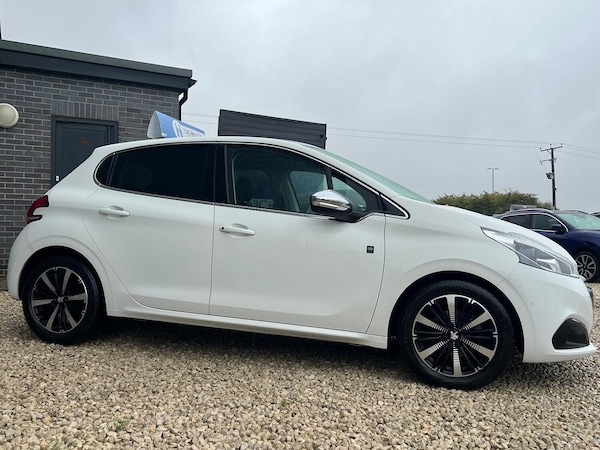Used Peugeot 208 2019 for sale - 75538991: Photo 3