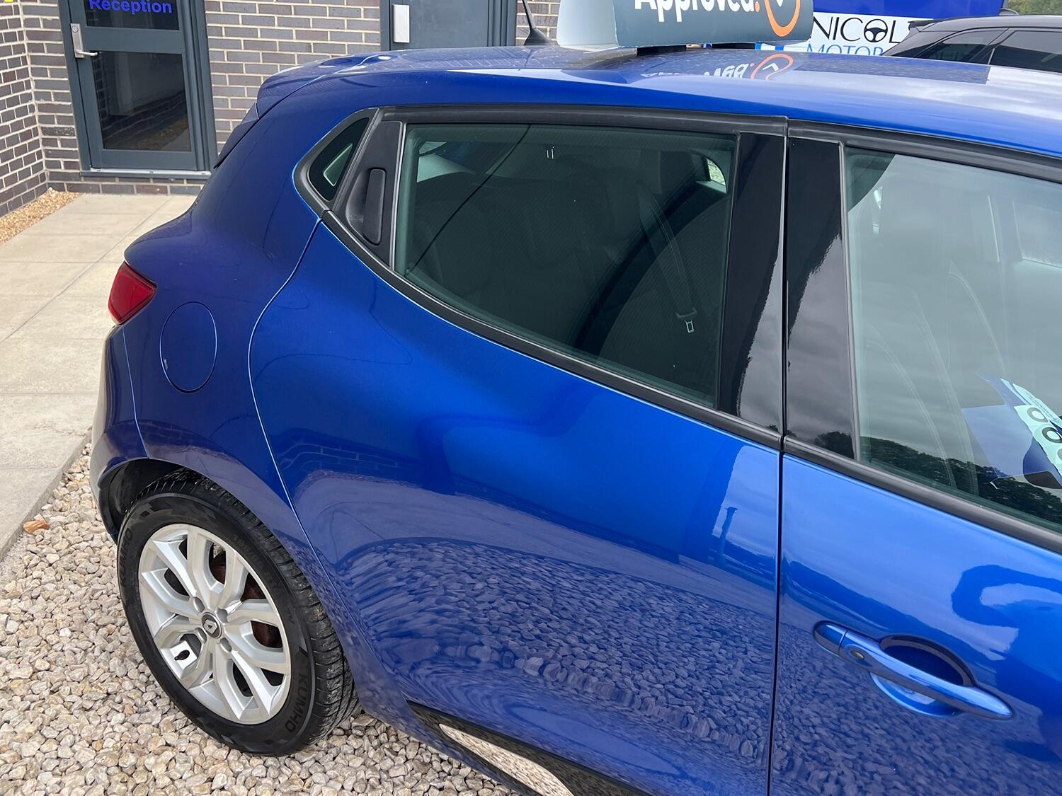 Used Renault Clio 2017 for sale - 76794206: Photo 17