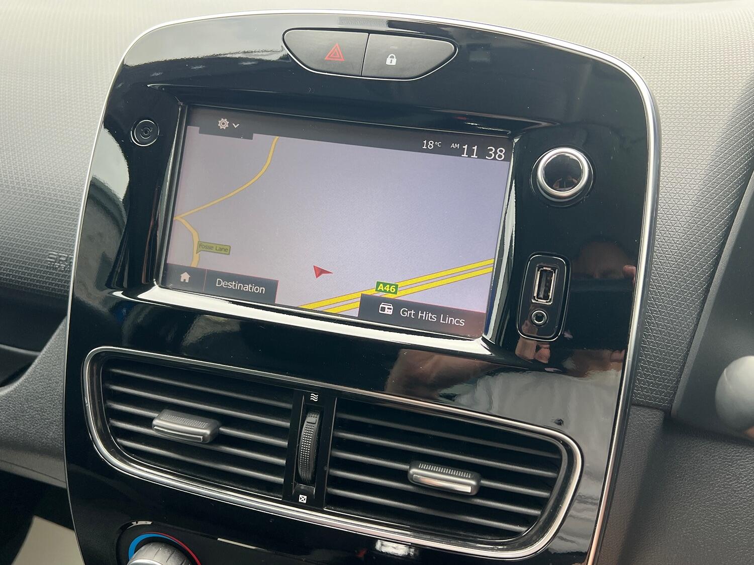 Used Renault Clio 2017 for sale - 76794206: Photo 32