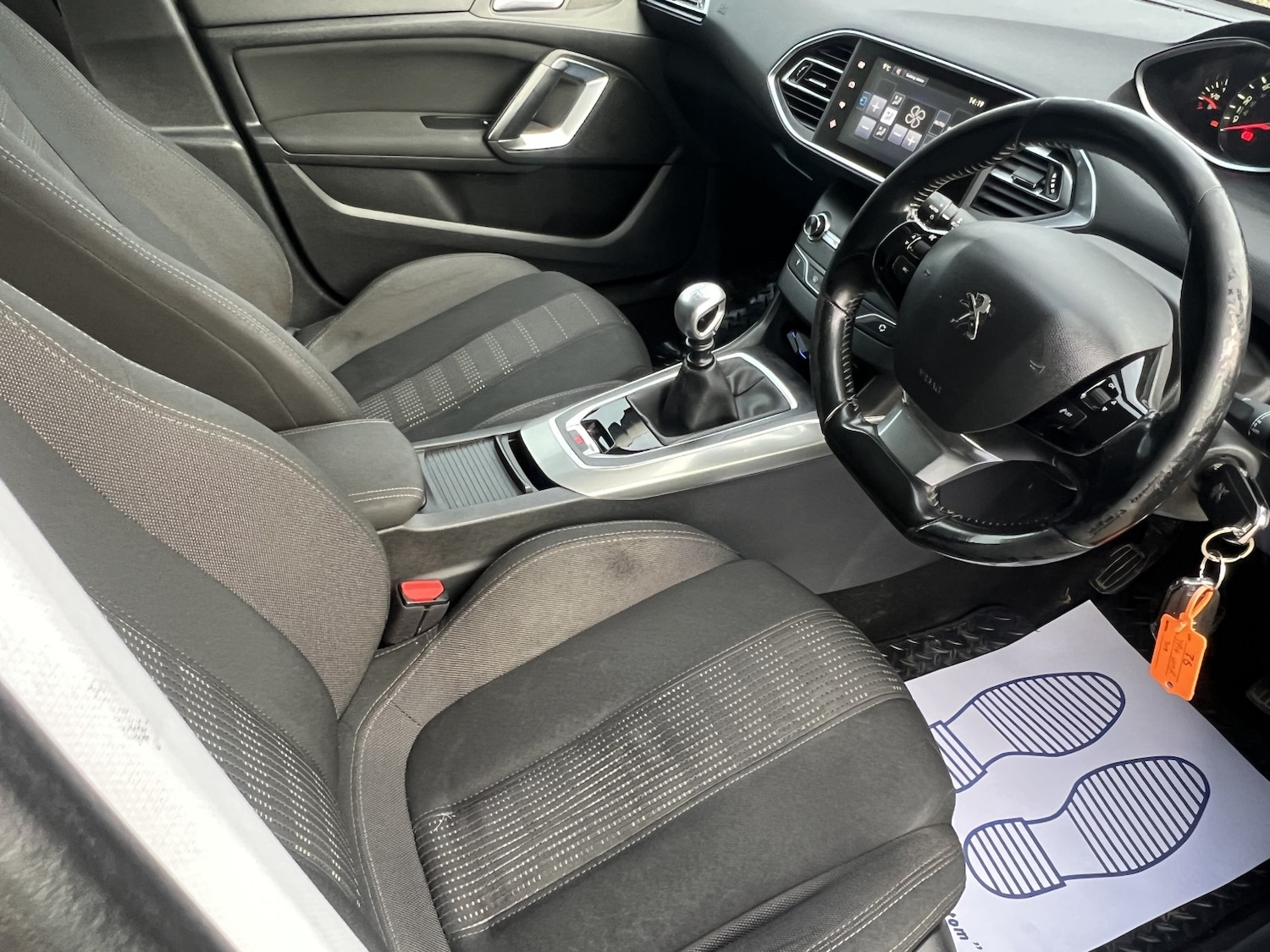 Used Peugeot 308 2016 for sale - 77251240: Photo 13