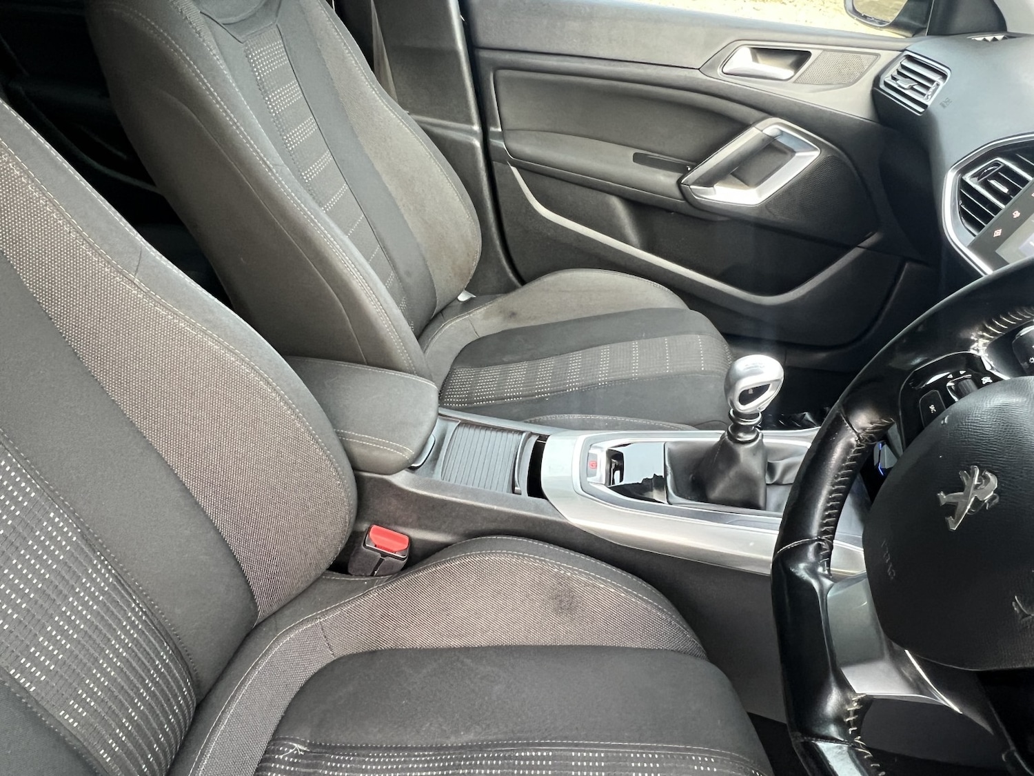 Used Peugeot 308 2016 for sale - 77251240: Photo 18