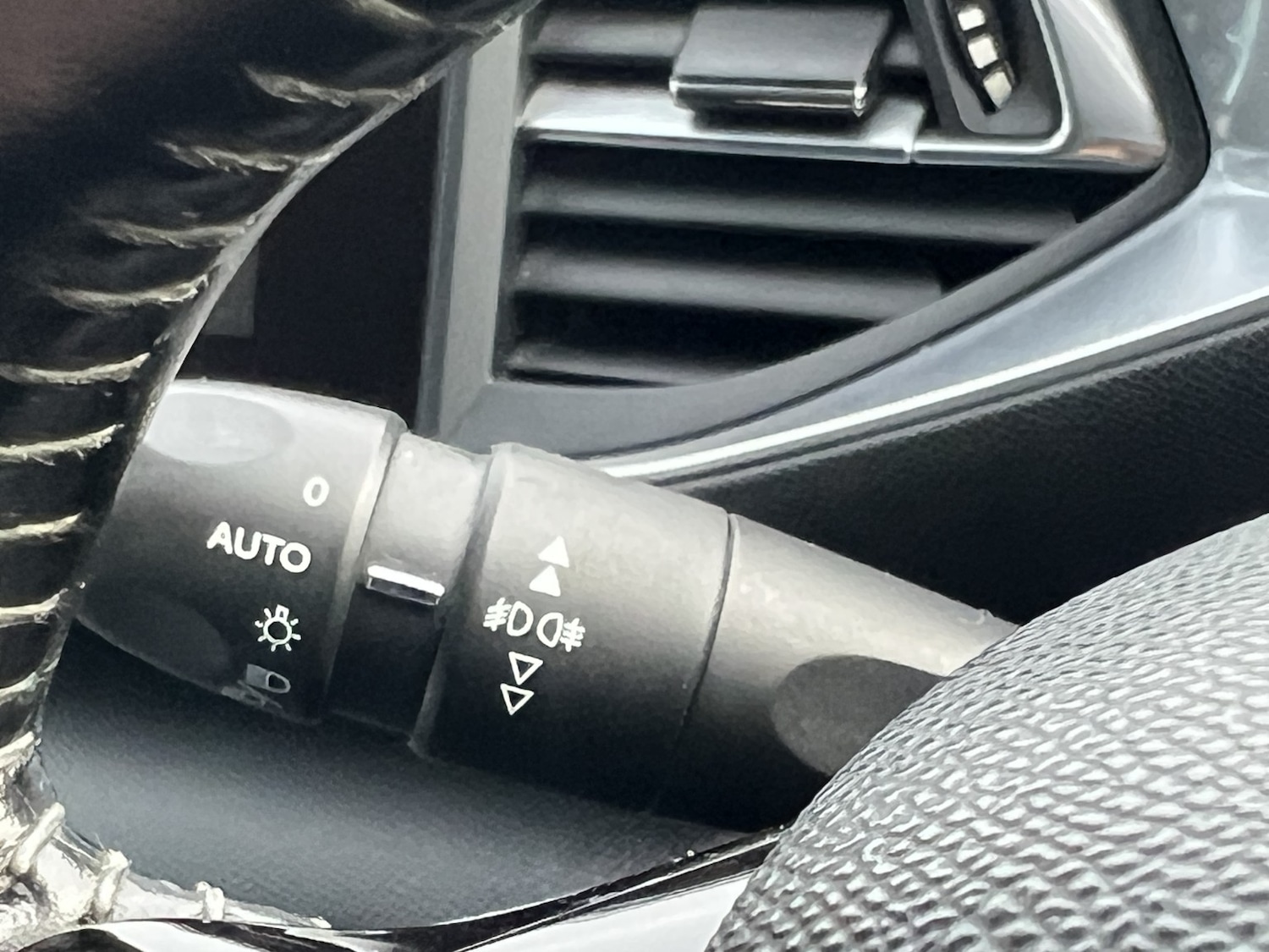 Used Peugeot 308 2016 for sale - 77251240: Photo 27