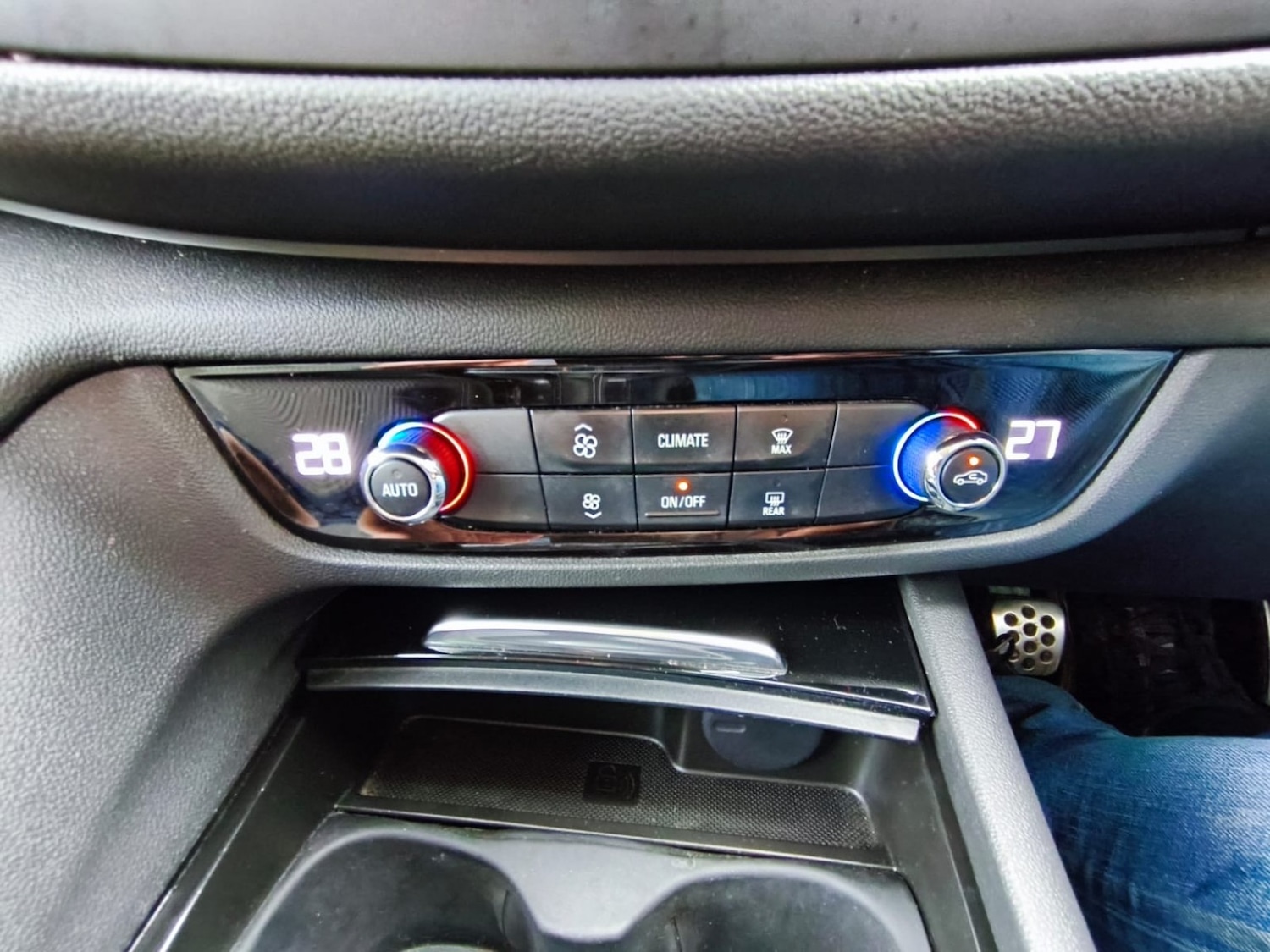 Used Vauxhall Insignia 2017 for sale - 77431397: Photo 10