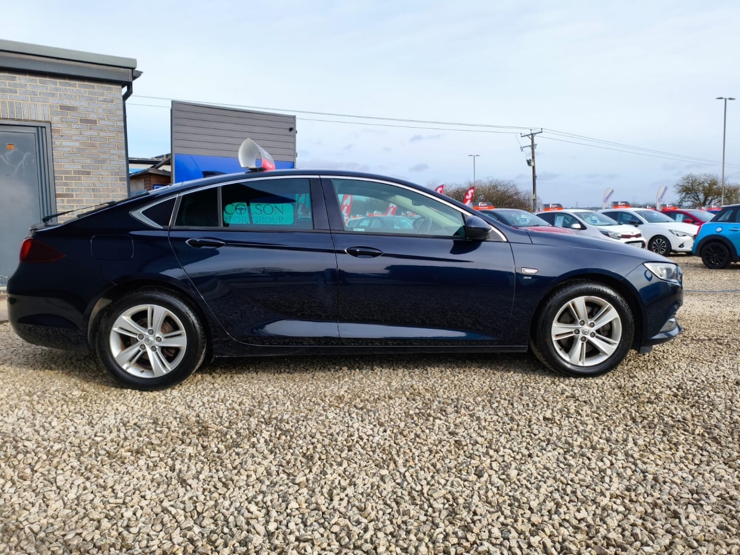 Used Vauxhall Insignia 2017 for sale - 77431397: Photo 3