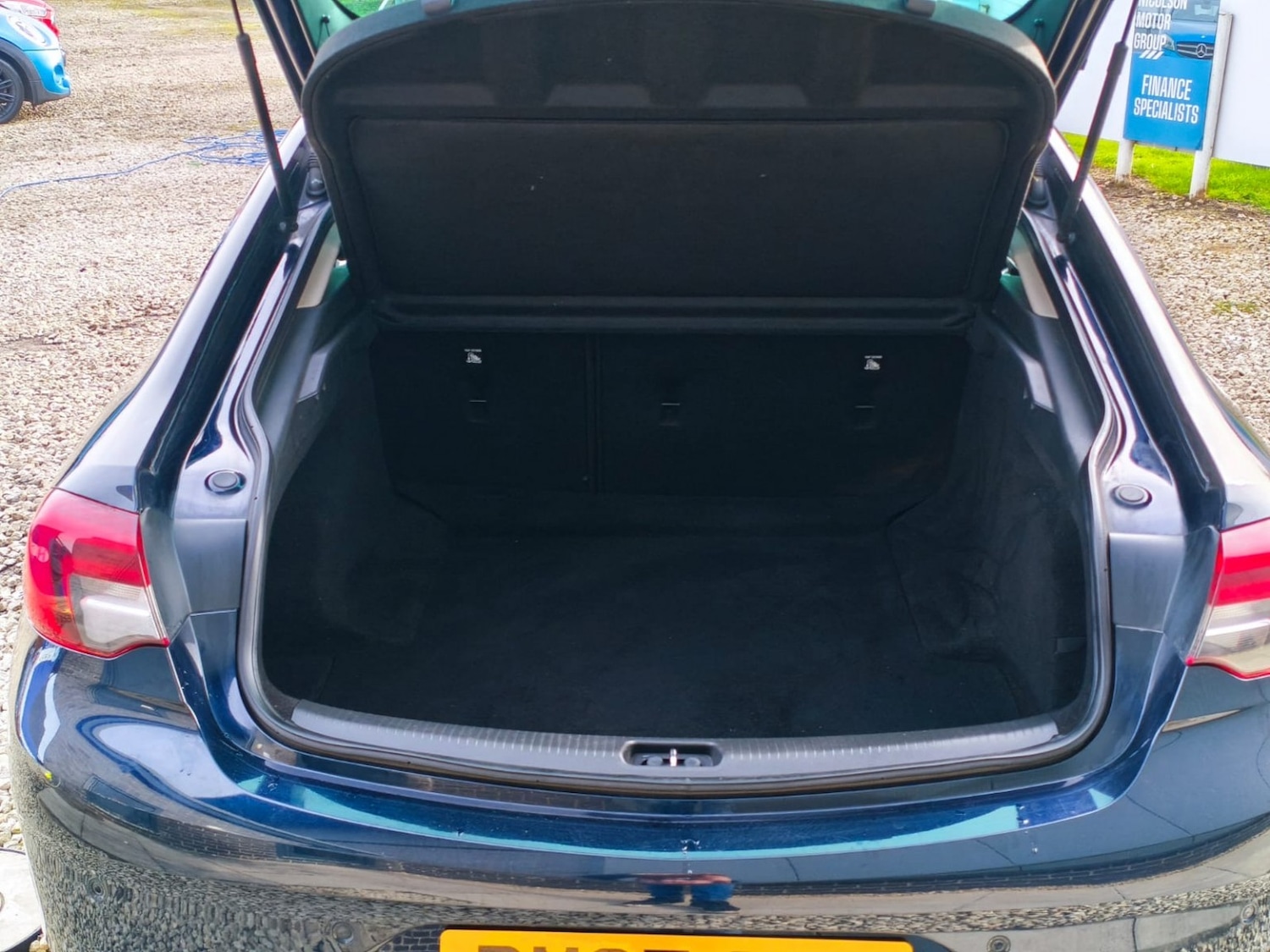 Used Vauxhall Insignia 2017 for sale - 77431397: Photo 5