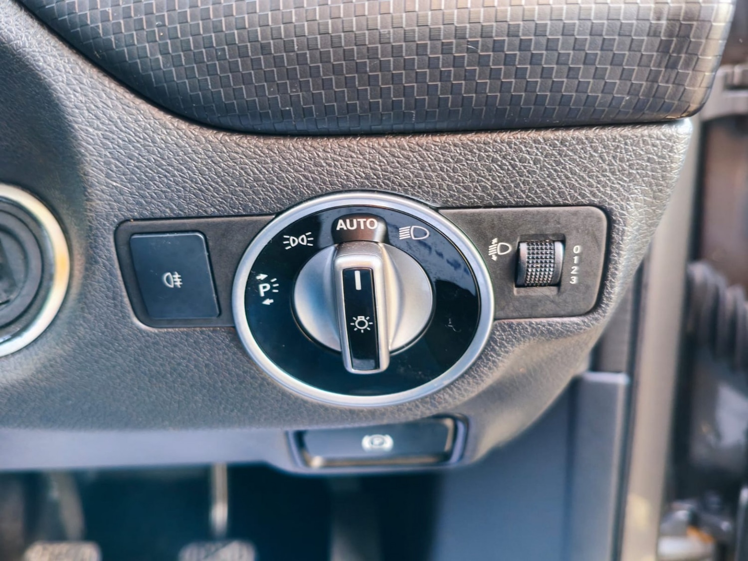 Used Mercedes-Benz A-Class 2013 for sale - 77548222: Photo 25