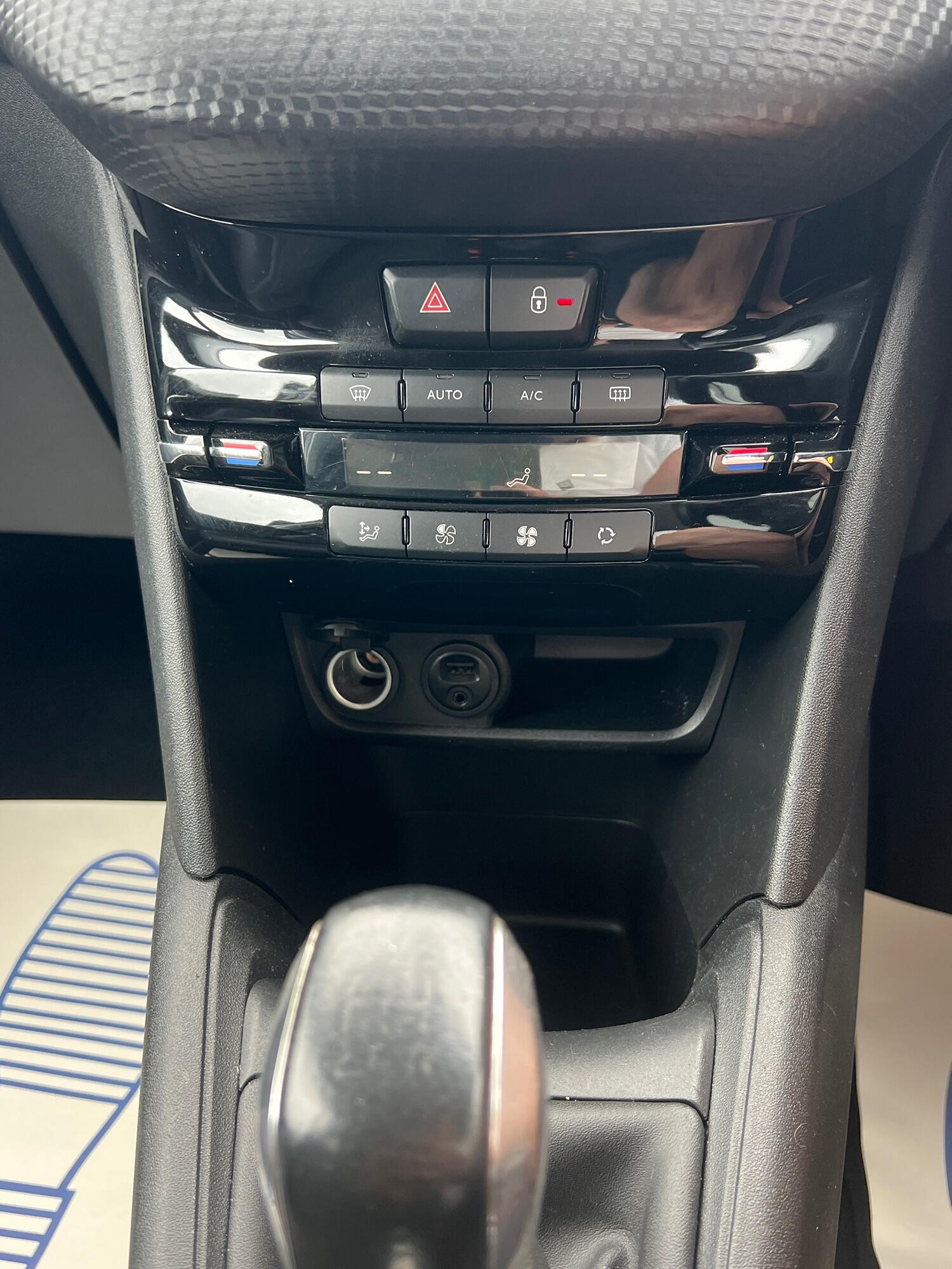 Used Peugeot 208 2018 for sale - 76794205: Photo 37