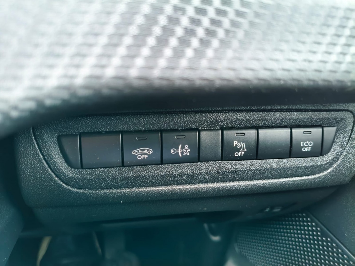 Used Peugeot 2008 2019 for sale - 76884806: Photo 15