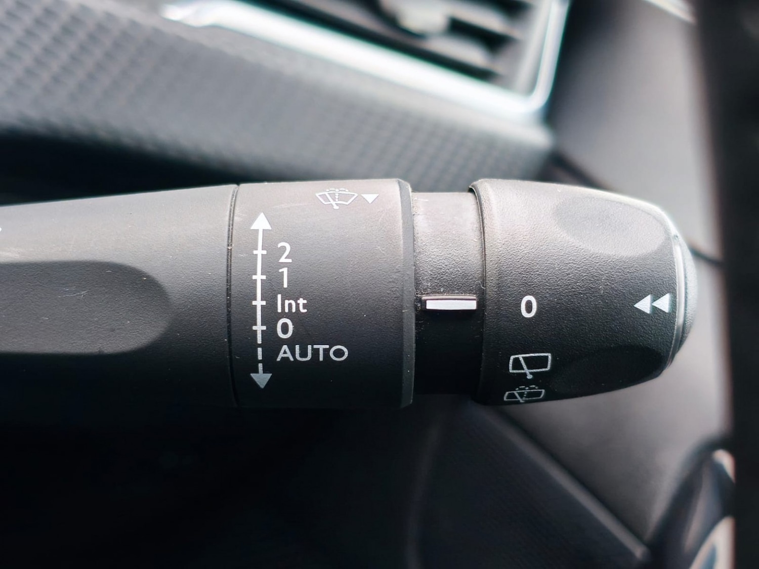 Used Peugeot 2008 2019 for sale - 76884806: Photo 25