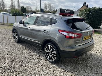 Used Nissan Qashqai 2017 for sale - 77851317: Photo