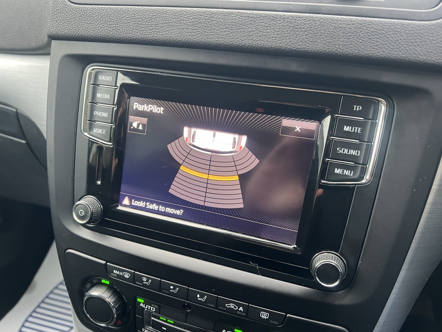 Used Skoda Yeti 2016 for sale - 76830367: Photo 30