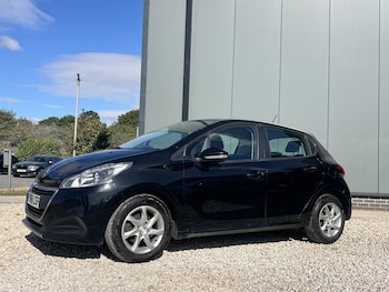 Used Peugeot 208 2017 for sale - 79395250: Photo