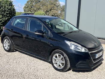 Used Peugeot 208 2017 for sale - 79395250: Photo