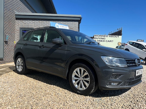 Used Volkswagen Tiguan 2017 for sale - 74107998: Photo 2