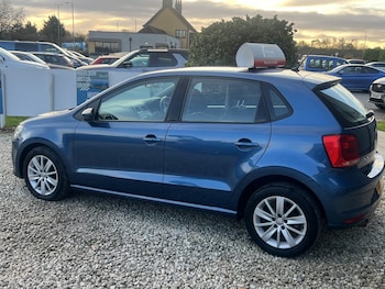 Used Volkswagen Polo 2015 for sale - 76576881: Photo