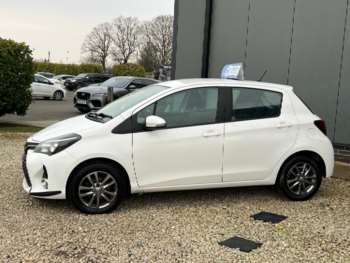 Used Toyota Yaris 2015 for sale - 73669406: Photo