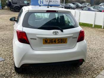 Used Toyota Yaris 2015 for sale - 73669406: Photo