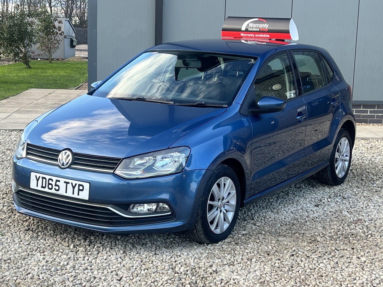 Used Volkswagen Polo 2015 for sale - 76897029: Photo 1