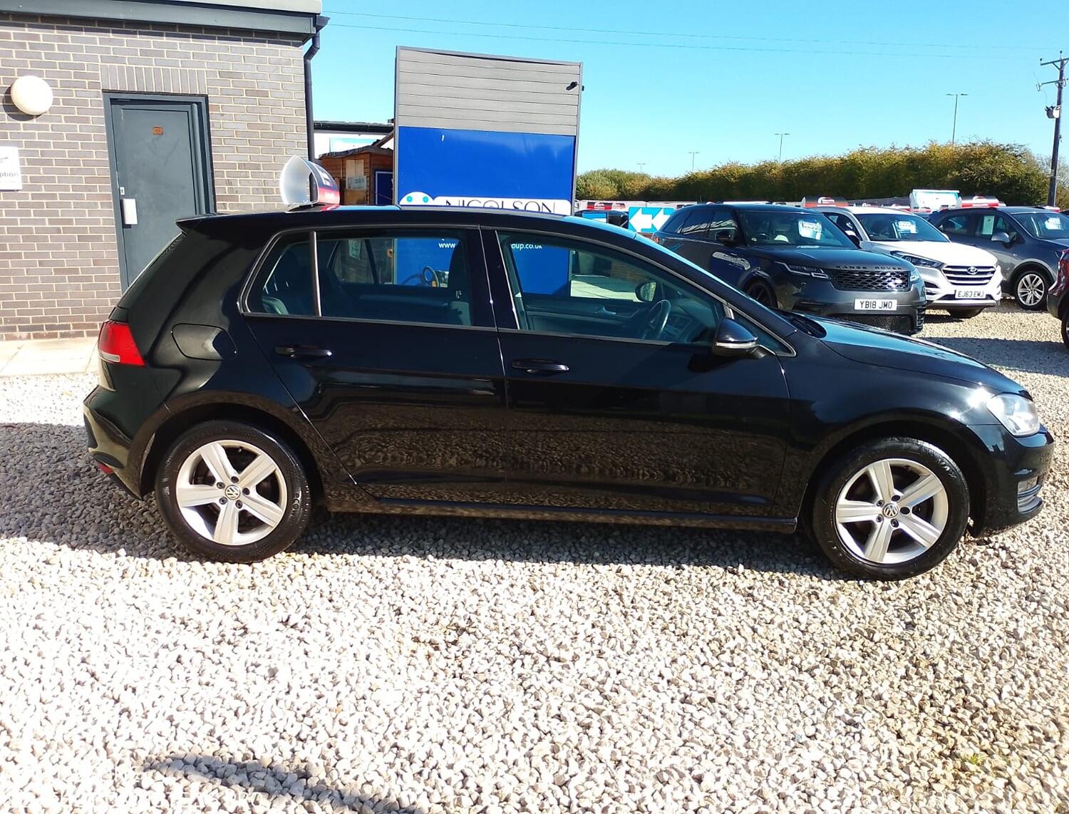 Used Volkswagen Golf 2014 for sale - 76164488: Photo 2