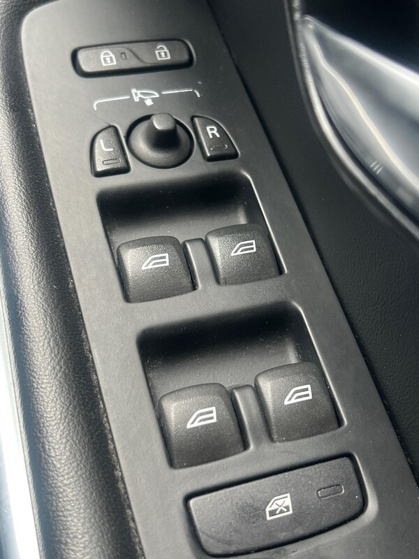 Used Volvo V40 2016 for sale - 75055435: Photo 25