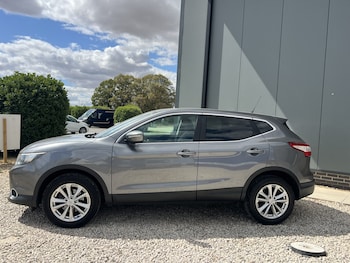 Used Nissan Qashqai 2014 for sale - 79395239: Photo