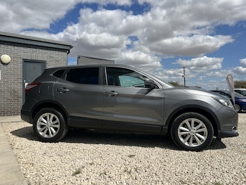 Used Nissan Qashqai 2014 for sale - 79395239: Photo