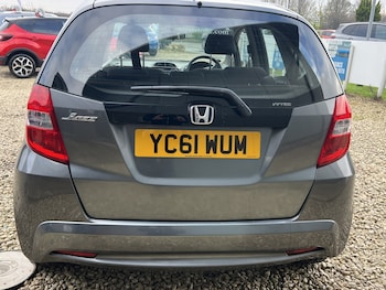 Used Honda Jazz 2011 for sale - 77129611: Photo