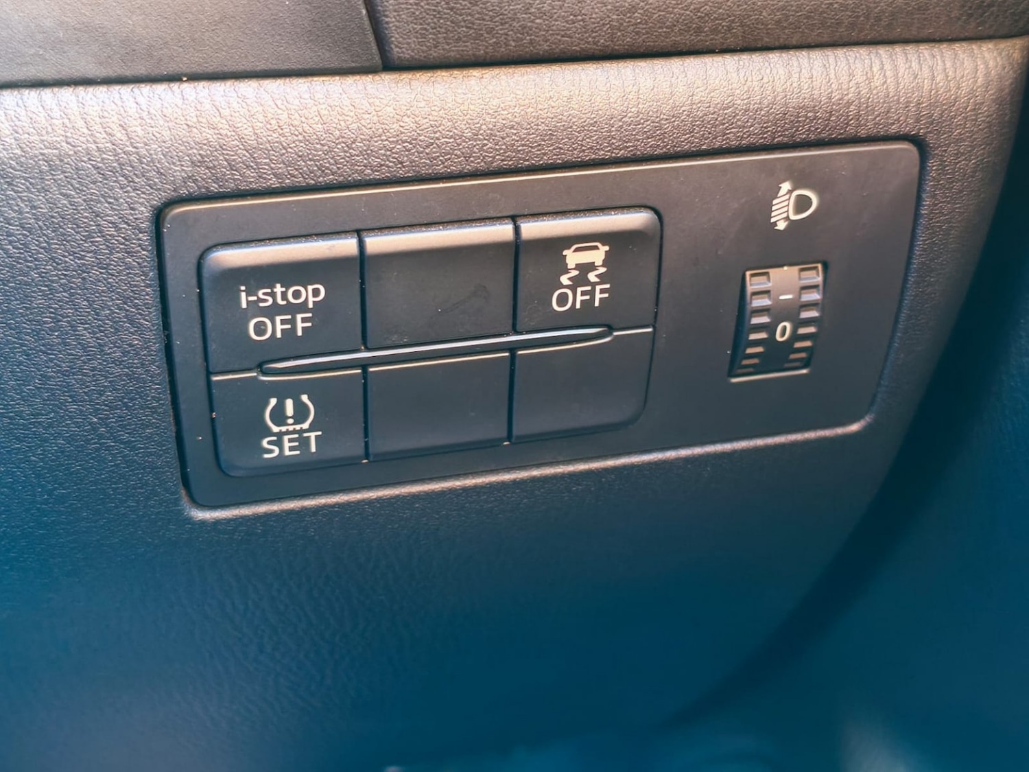 Used Mazda Mazda3 2017 for sale - 77264399: Photo 33