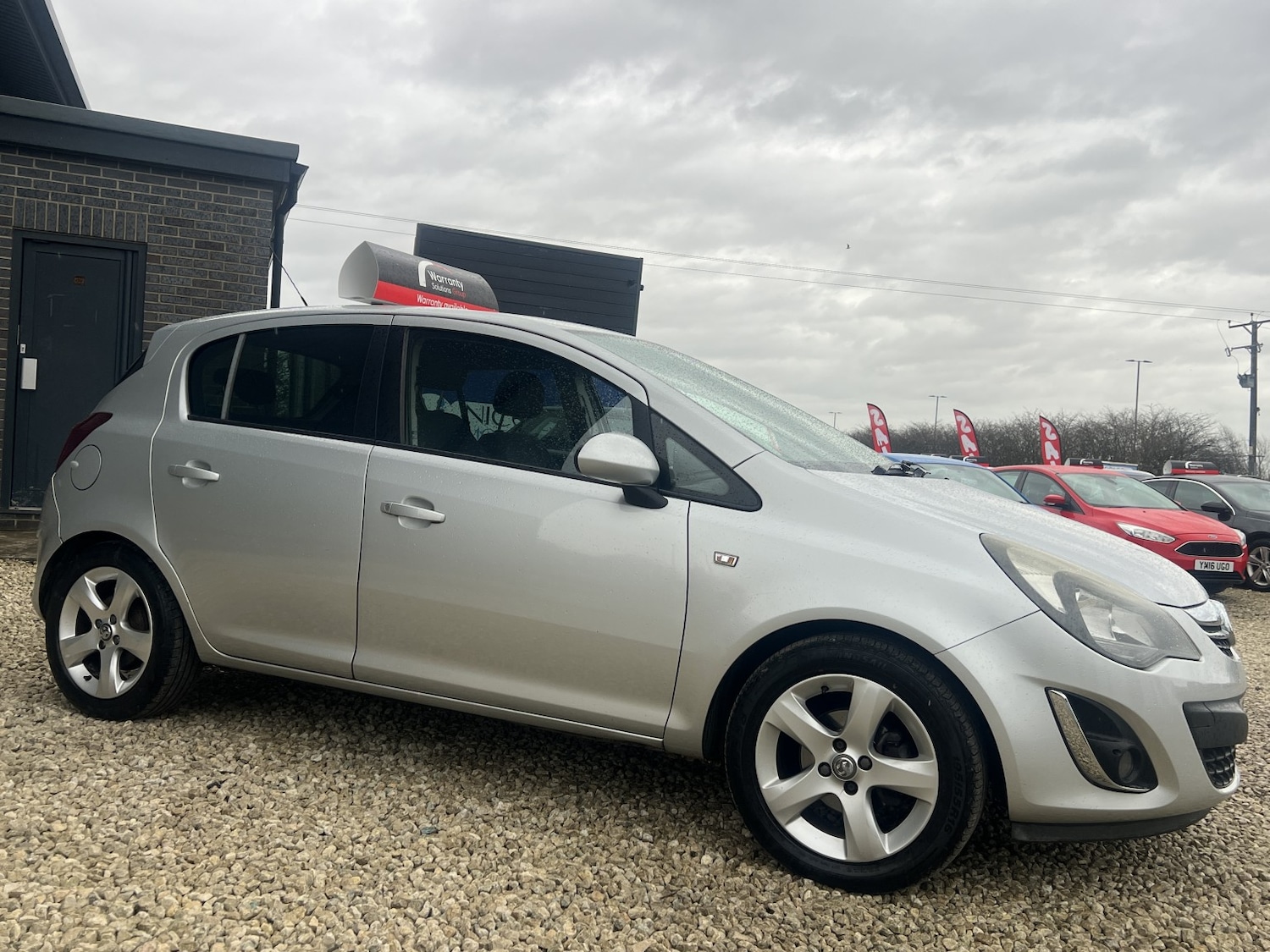 Used Vauxhall Corsa 2012 for sale - 77681744: Photo 2