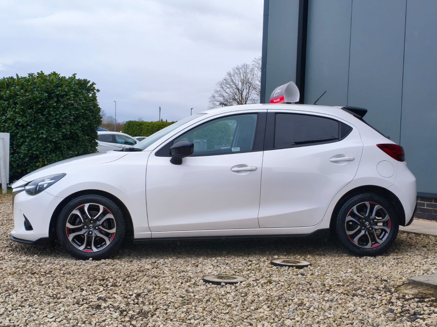 Used Mazda Mazda2 2017 for sale - 77548179: Photo 3