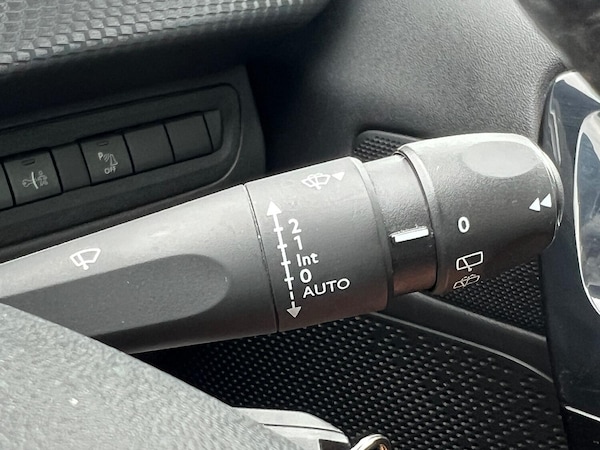 Used Peugeot 208 2018 for sale - 75539042: Photo 29