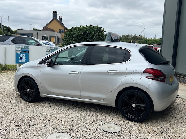 Used Peugeot 208 2018 for sale - 75539042: Photo 2