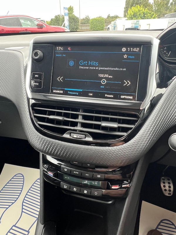 Used Peugeot 208 2018 for sale - 75539042: Photo 43