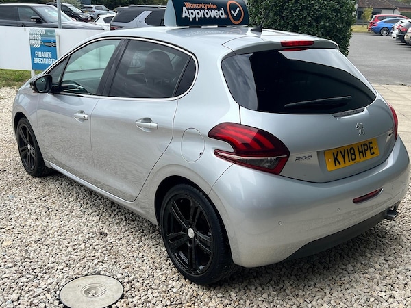 Used Peugeot 208 2018 for sale - 75539042: Photo 4