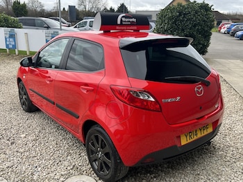 Used Mazda Mazda2 2014 for sale - 77508633: Photo