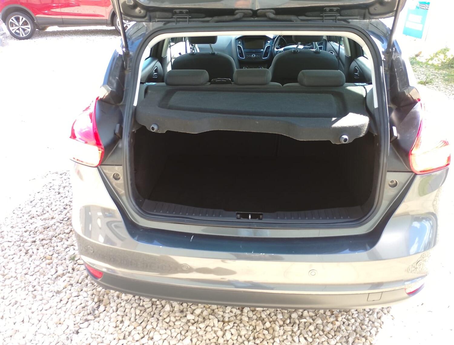 Used Ford Focus 2017 for sale - 76794202: Photo 9